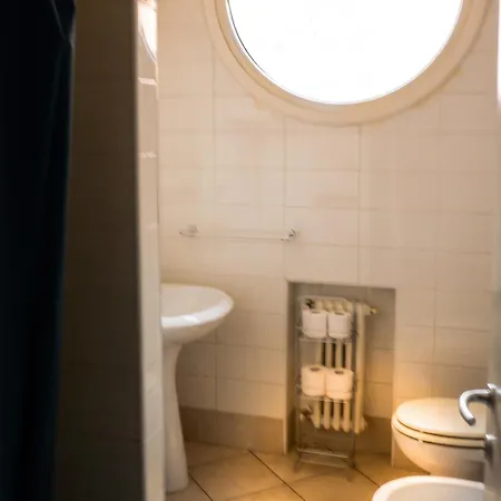 Cozy In Of 45 M² With Parking * بولونيا