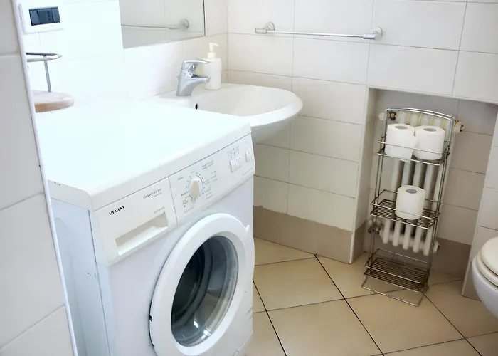 דירה Cozy In Of 45 M² With Parking בולוניה