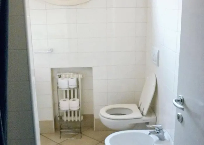 Cozy In Of 45 M² With Parking بولونيا